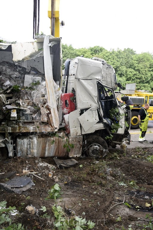 Schwerer VU A 3 Rich Oberhausen Hoehe AK Leverkusen P616.JPG - Miklos Laubert